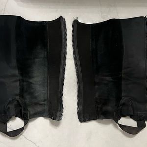 Ariat Youth Scout Chaps- Black MT